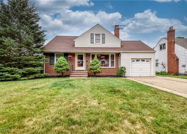 Property at 430 E 255th St, Euclid, OH 44132, 4 beds, 2 baths