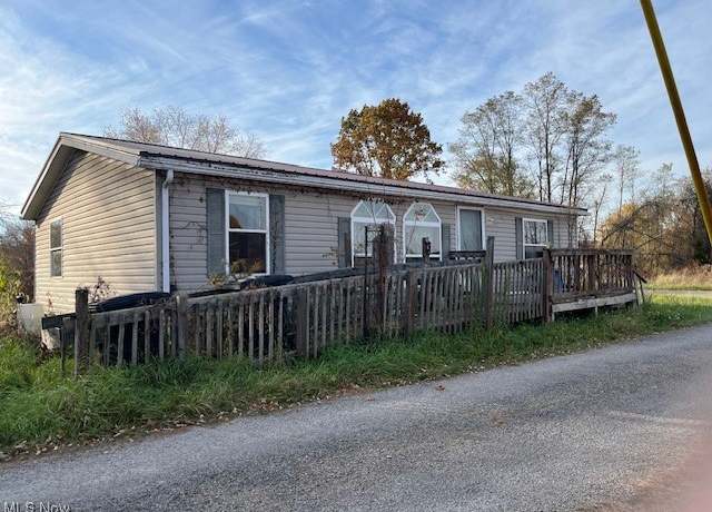 Property at 7965 Waterworks Hill Rd SE, Uhrichsville, OH 44683, 3 beds, 2 baths