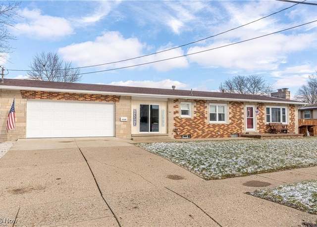Property at 2760 Fulmer St NW, Massillon, OH 44647, 4 beds, 2 baths