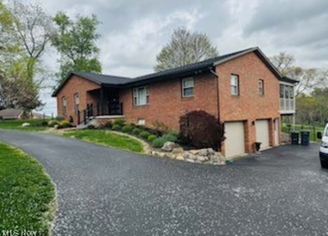 Property at 3400 Dresden Rd, Zanesville, OH 43701, 3 beds, 3.5 baths