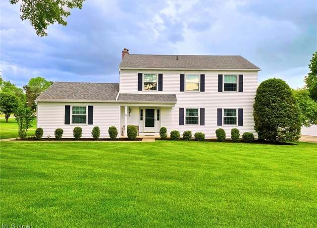 Property at 180 Atterbury Blvd, Hudson, OH 44236, 4 beds, 2.5 baths