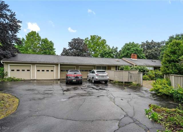 Property at 311 W Streetsboro St, Hudson, OH 44236, 4 beds, 2.5 baths