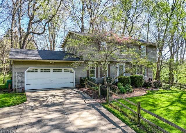 Property at 1481 Limonis St NW, Uniontown, OH 44685, 4 beds, 2.5 baths
