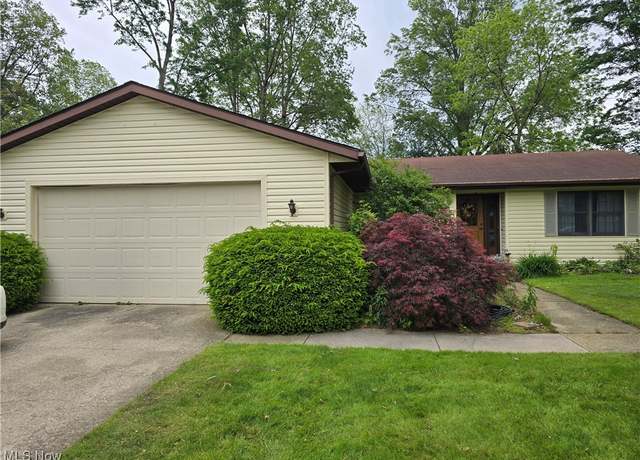 Property at 1055 Royal Dr, Amherst, OH 44001, 3 beds, 1.5 baths