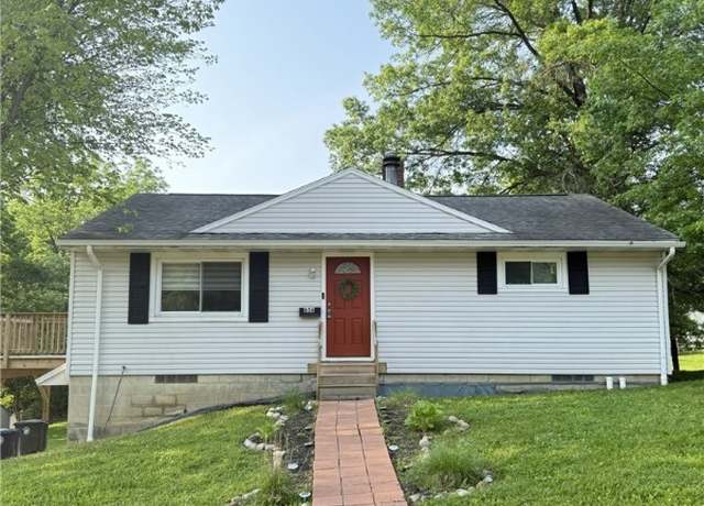 Property at 656 Hillsdale Ave, Akron, OH 44303, 2 beds, 1 bath