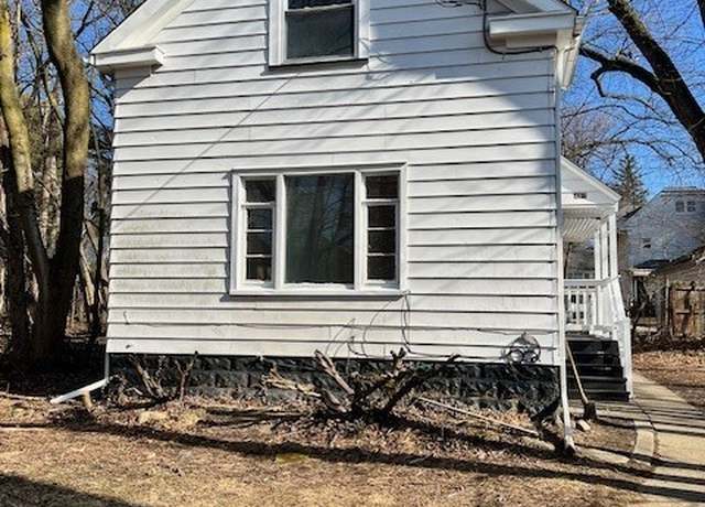 Property at 493 Bacon Ave, Akron, OH 44320, 3 beds, 1.5 baths