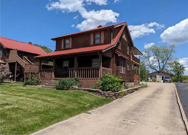 Property at 4624 Mahoning Ave NW, Warren, OH 44483, 5 beds, 3 baths