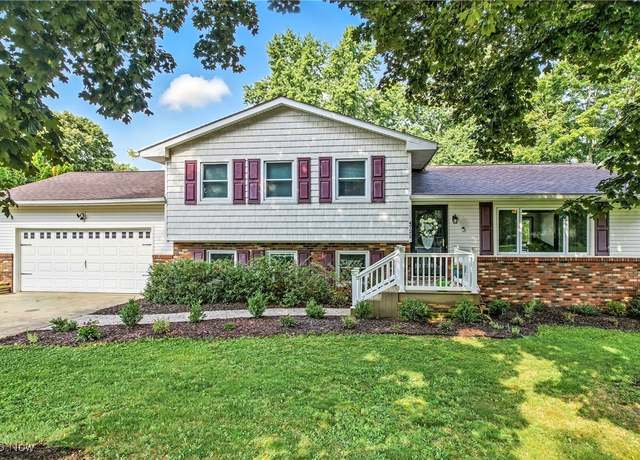 Property at 4722 Mars Rd, Uniontown, OH 44685, 4 beds, 2 baths