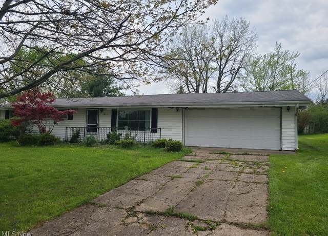 Property at 1485 Pike Pkwy, Streetsboro, OH 44241, 3 beds, 1 bath