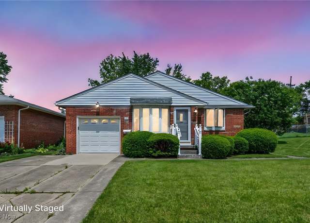 Property at 435 Roanoke Ave, Cuyahoga Falls, OH 44221, 3 beds, 2 baths
