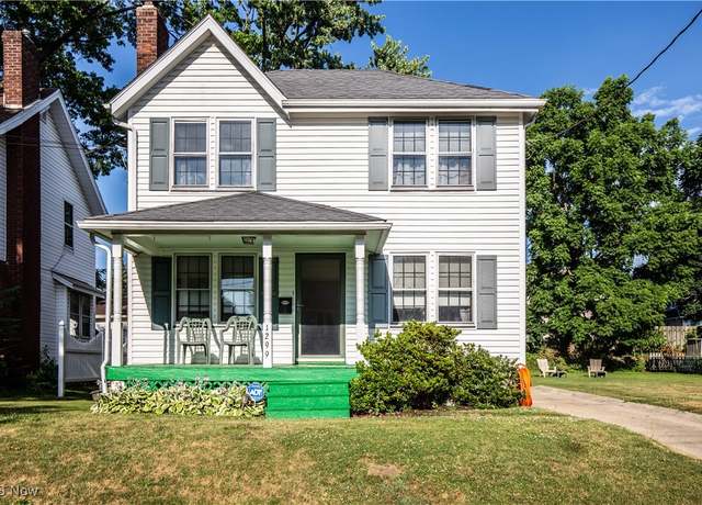 Property at 1299 Herberich Ave, Akron, OH 44301, 3 beds, 1 bath