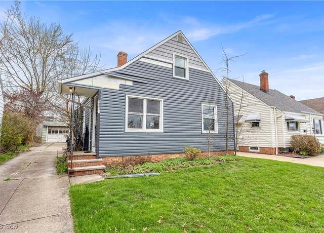 Property at 12821 Oak Park Blvd, Garfield Heights, OH 44125, 3 beds, 1 bath