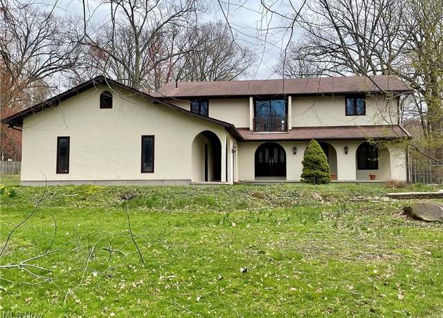 Property at 1995 Claus Rd, Vermilion, OH 44089, 3 beds, 2.5 baths