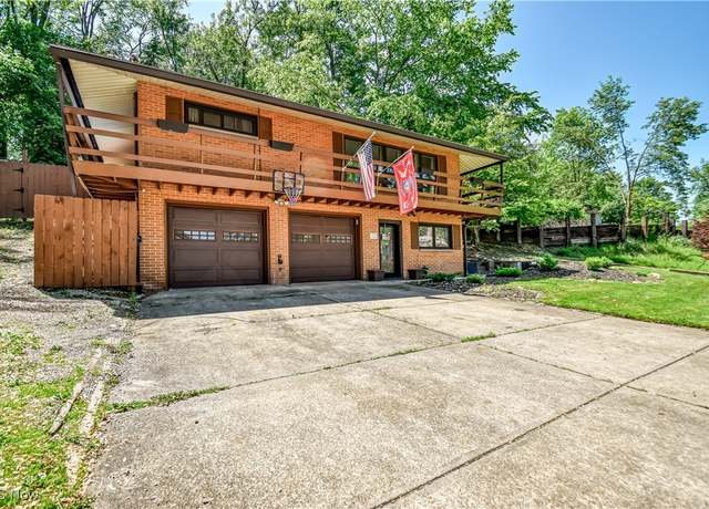 Property at 134 Admiral Dr, Eastlake, OH 44095, 2 beds, 2 baths
