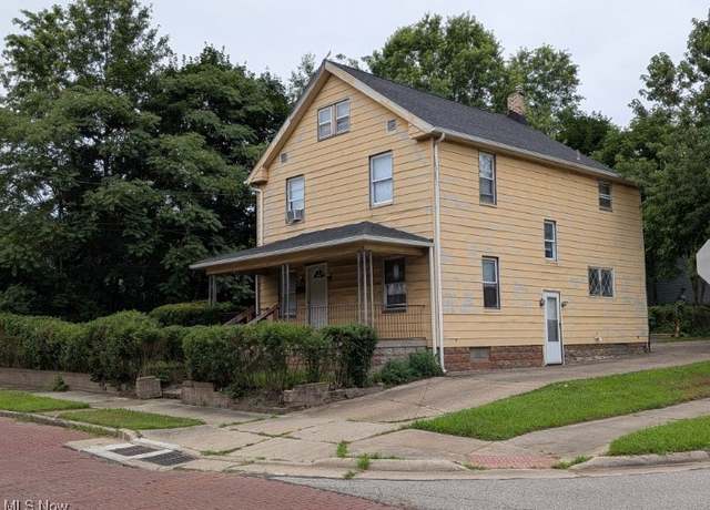 Property at 1129 7th Ave, Akron, OH 44306, 6 beds, 2.5 baths