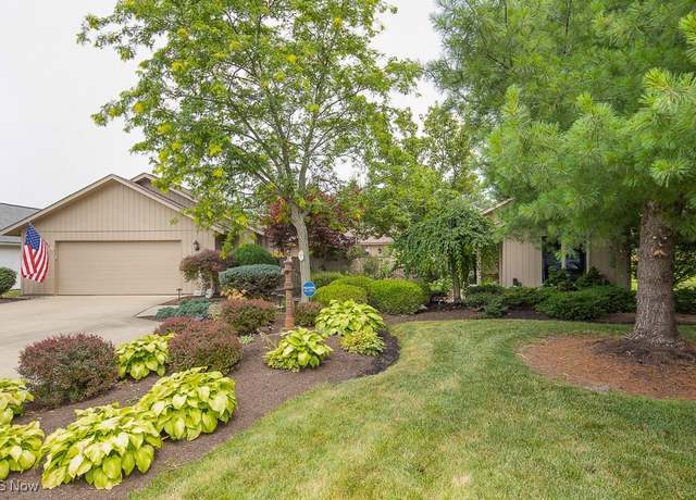 Property at 32986 Woodhaven Cir, North Ridgeville, OH 44039, 3 beds, 3 baths