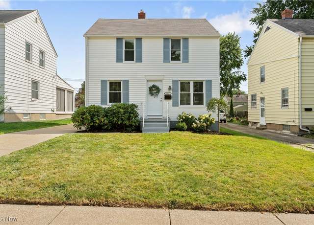 Property at 212 Hayes Ave, Cuyahoga Falls, OH 44221, 3 beds, 2 baths