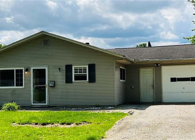 Property at 989 Fairwood Blvd, Elyria, OH 44035, 3 beds, 1 bath