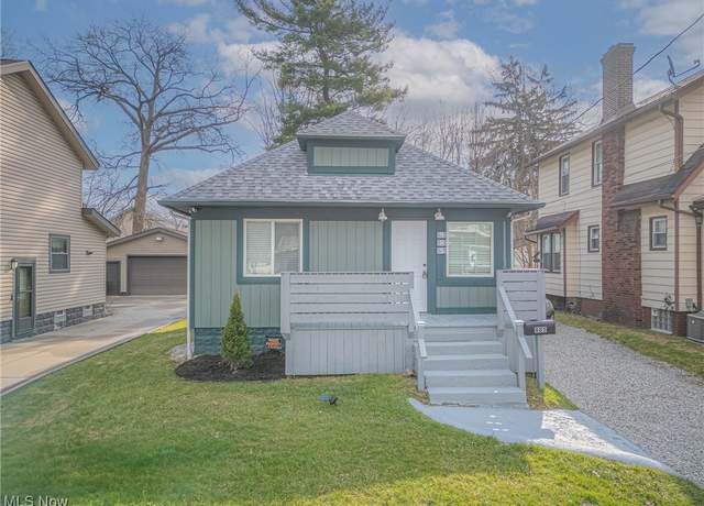 Property at 985 Peerless Ave, Akron, OH 44320, 2 beds, 1 bath