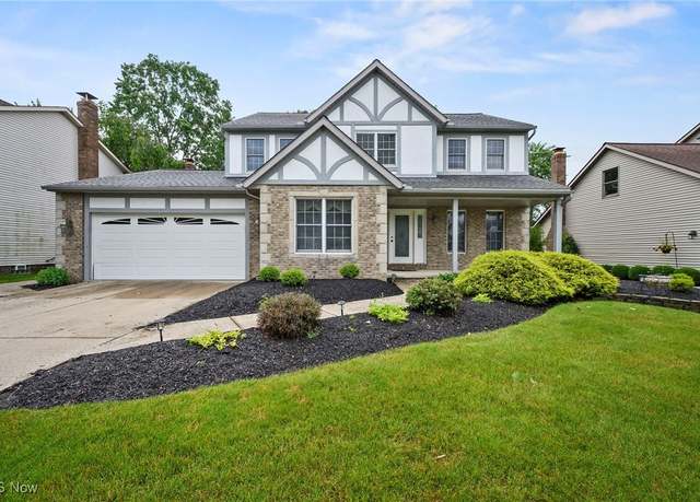 Property at 19569 Winding Trl, Strongsville, OH 44149, 4 beds, 3.5 baths