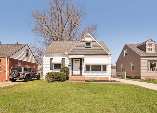 Property at 313 E 322nd St, Willowick, OH 44095, 3 beds, 2 baths