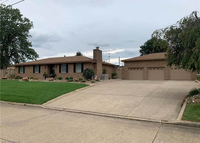 Property at 4500 Sandalwood Pl, Vienna, WV 26105, 4 beds, 4 baths