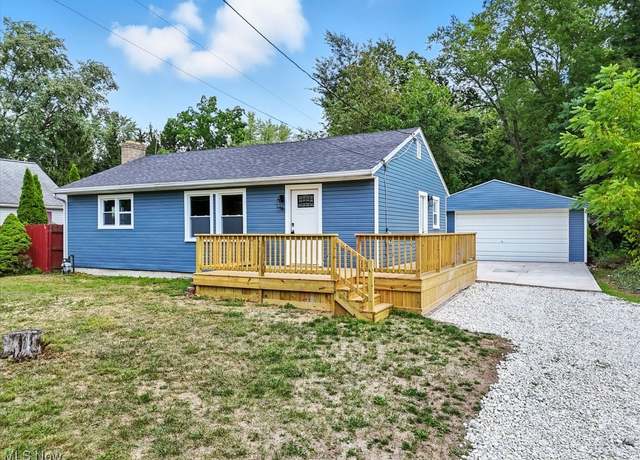 Property at 625 N Oakwood Dr, Akron, OH 44312, 3 beds, 1 bath