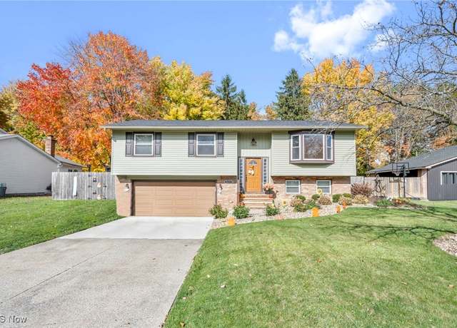 Property at 3931 Buckingham Dr, Brunswick, OH 44212, 3 beds, 1.5 baths
