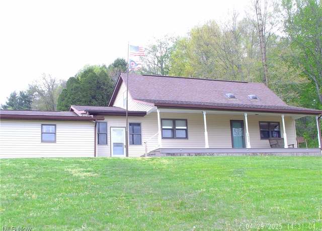 Property at 8935 Blackrun Rd, Nashport, OH 43830, 3 beds, 2 baths