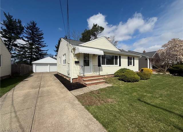 Property at 9417 Alexander Rd, Garfield Heights, OH 44125, 3 beds, 1 bath