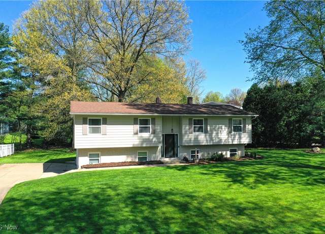 Property at 556 Timothy Dr, Tallmadge, OH 44278, 3 beds, 2 baths