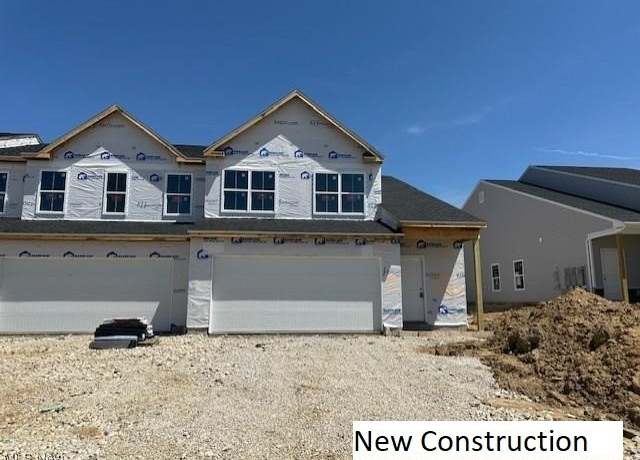 Property at 420 Honeycrisp Dr NE, Louisville, OH 44641, 4 beds, 2.5 baths