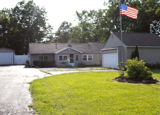Property at 138 N Canfield Niles Rd, Youngstown, OH 44515, 2 beds, 1 bath