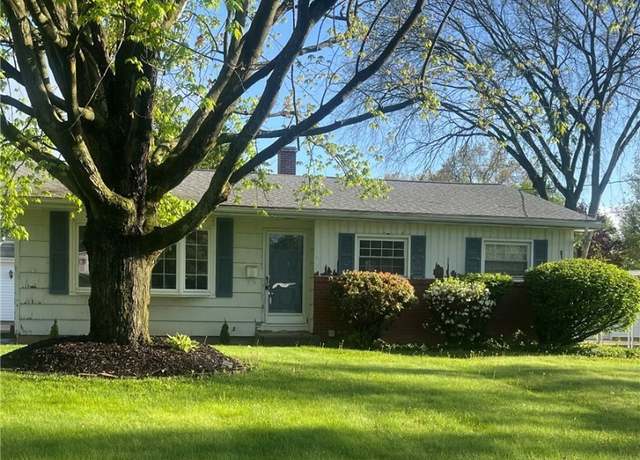 Property at 3942 Brandomyne Ave, Youngstown, OH 44511, 3 beds, 1.5 baths