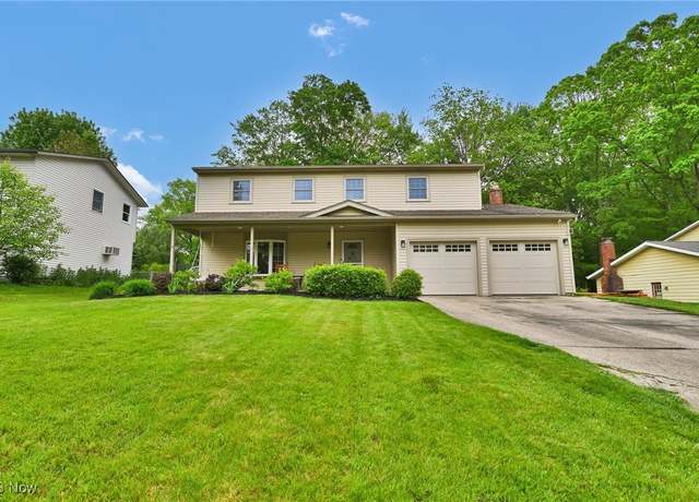 Property at 1923 Thorpe Cir, Brunswick, OH 44212, 4 beds, 2.5 baths