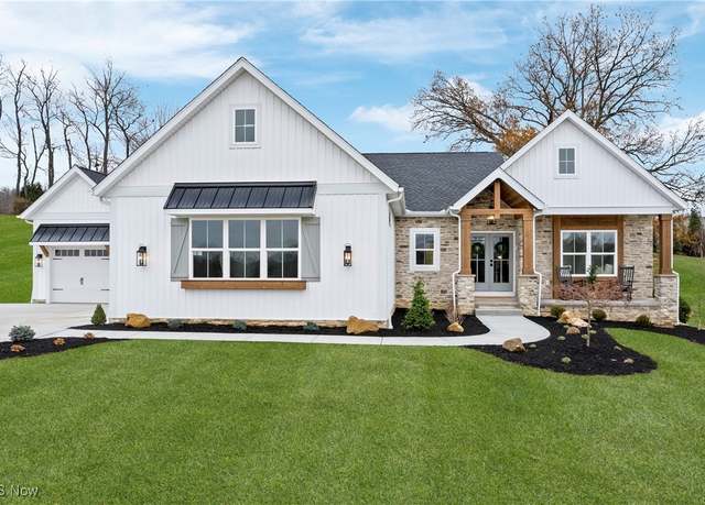 Property at 3452 Joyce Ave NW, Massillon, OH 44646, 3 beds, 2.5 baths
