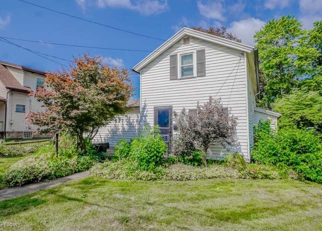 Property at 827 9th St NE, Massillon, OH 44646, 3 beds, 2 baths