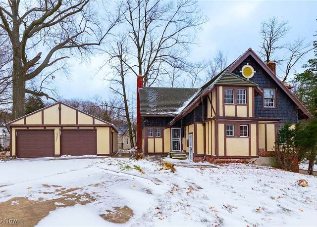 Property at 19051 Upper Valley Dr, Euclid, OH 44117, 3 beds, 2.5 baths