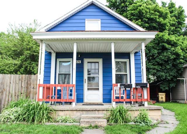 Property at 676 E 3rd St, Salem, OH 44460, 3 beds, 2 baths