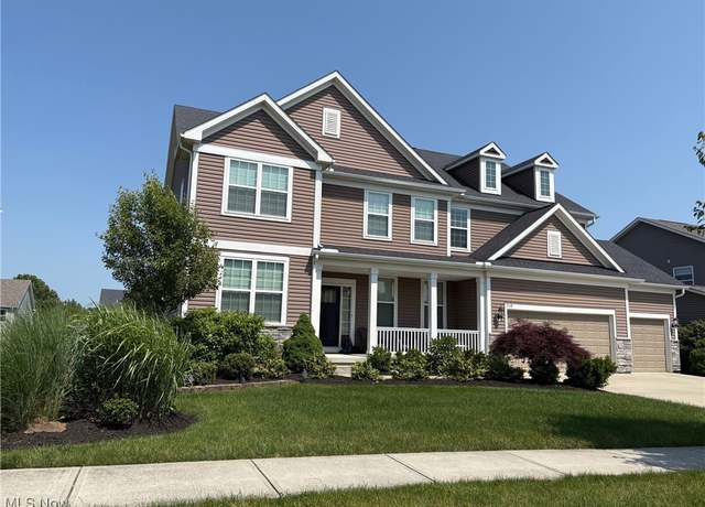 Property at 5118 Duxbury Dr, Copley, OH 44321, 5 beds, 4.5 baths