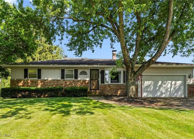 Property at 321 Autumn Ln, Brunswick, OH 44212, 3 beds, 2 baths
