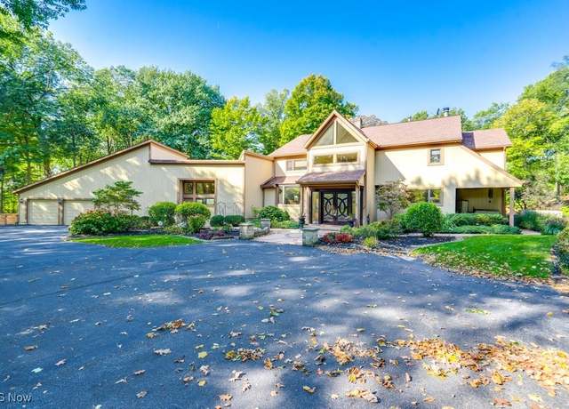 Property at 4670 Figgie Dr, Willoughby, OH 44094, 6 beds, 4.5 baths