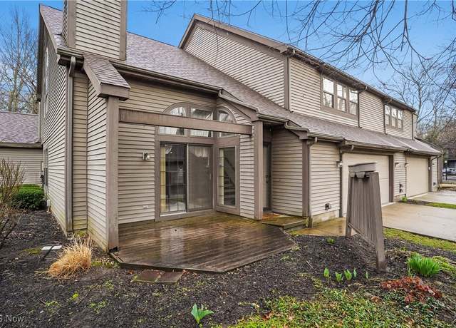 Property at 1203 Red Tail Hawk Ct #4, Boardman, OH 44512, 3 beds, 2.5 baths