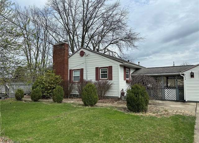 Property at 4134 Carnegie Ave NW, Massillon, OH 44646, 3 beds, 1 bath