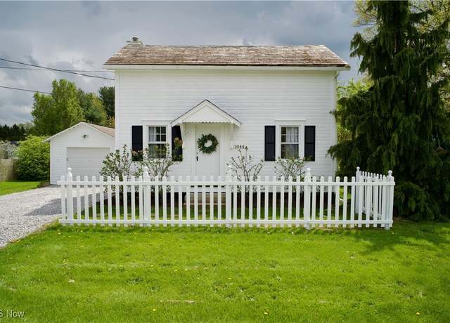 Property at 1044 Diamond St NE, Canton, OH 44721, 2 beds, 1 bath