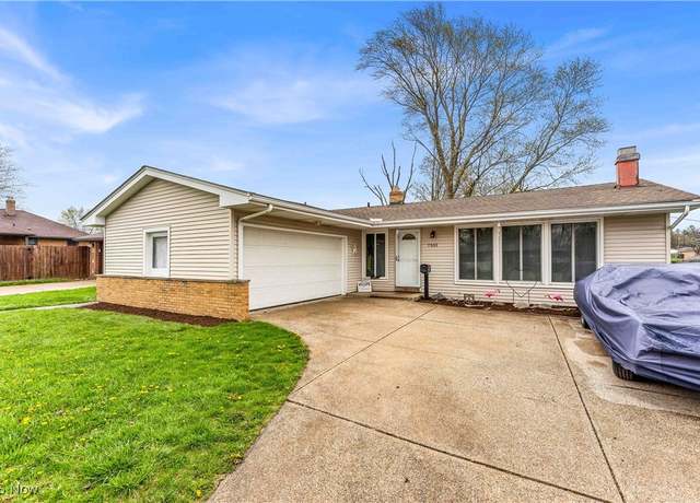 Property at 7551 Apollo Dr, Parma, OH 44130, 3 beds, 1.5 baths