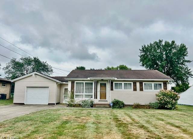 Property at 1815 Carlene Ave SW, Massillon, OH 44647, 3 beds, 2 baths