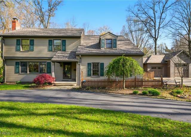 Property at 640 Plymouth Dr, Boardman, OH 44512, 4 beds, 2.5 baths