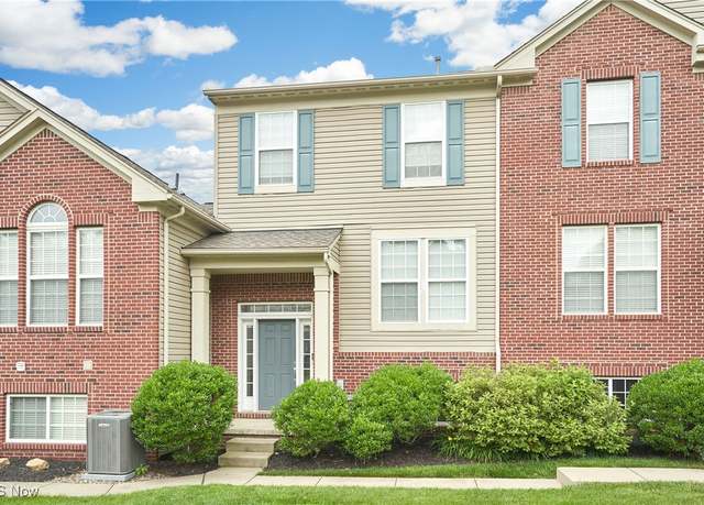 Property at 285 Woodhaven Dr, Copley, OH 44321, 3 beds, 1.5 baths