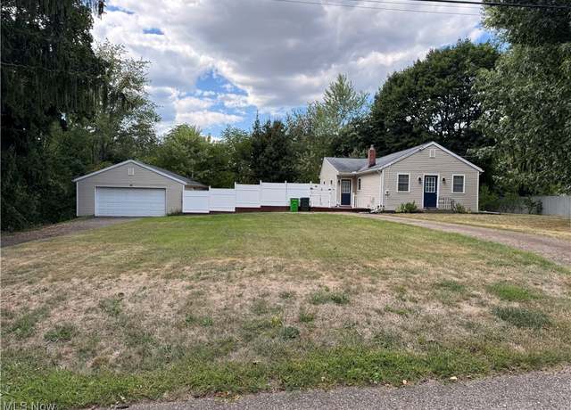 Property at 2765 Oneida Ave, Akron, OH 44312, 3 beds, 1 bath